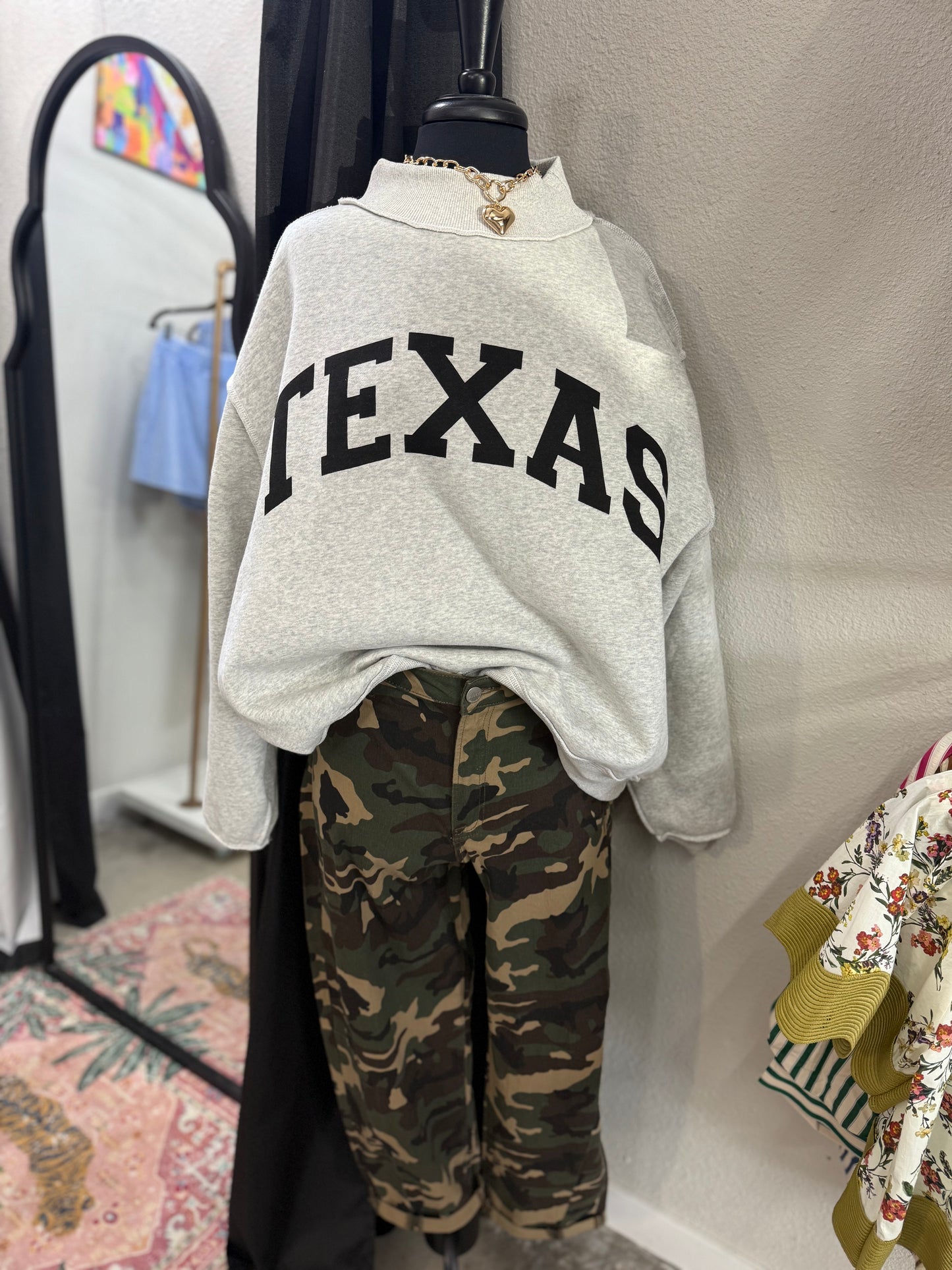 TEXAS reversible mock neck pullover