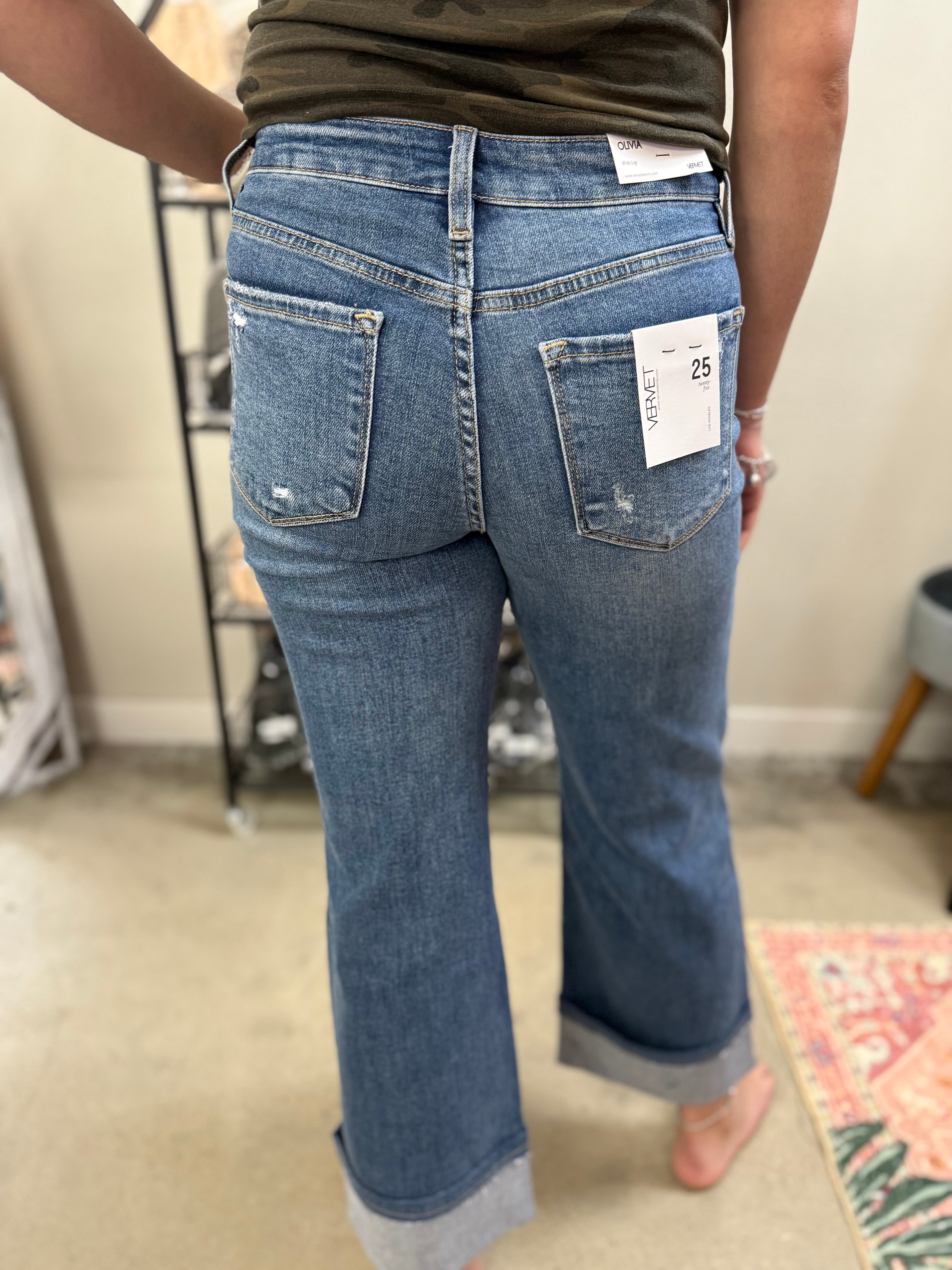 Olivia High Rise crop wide