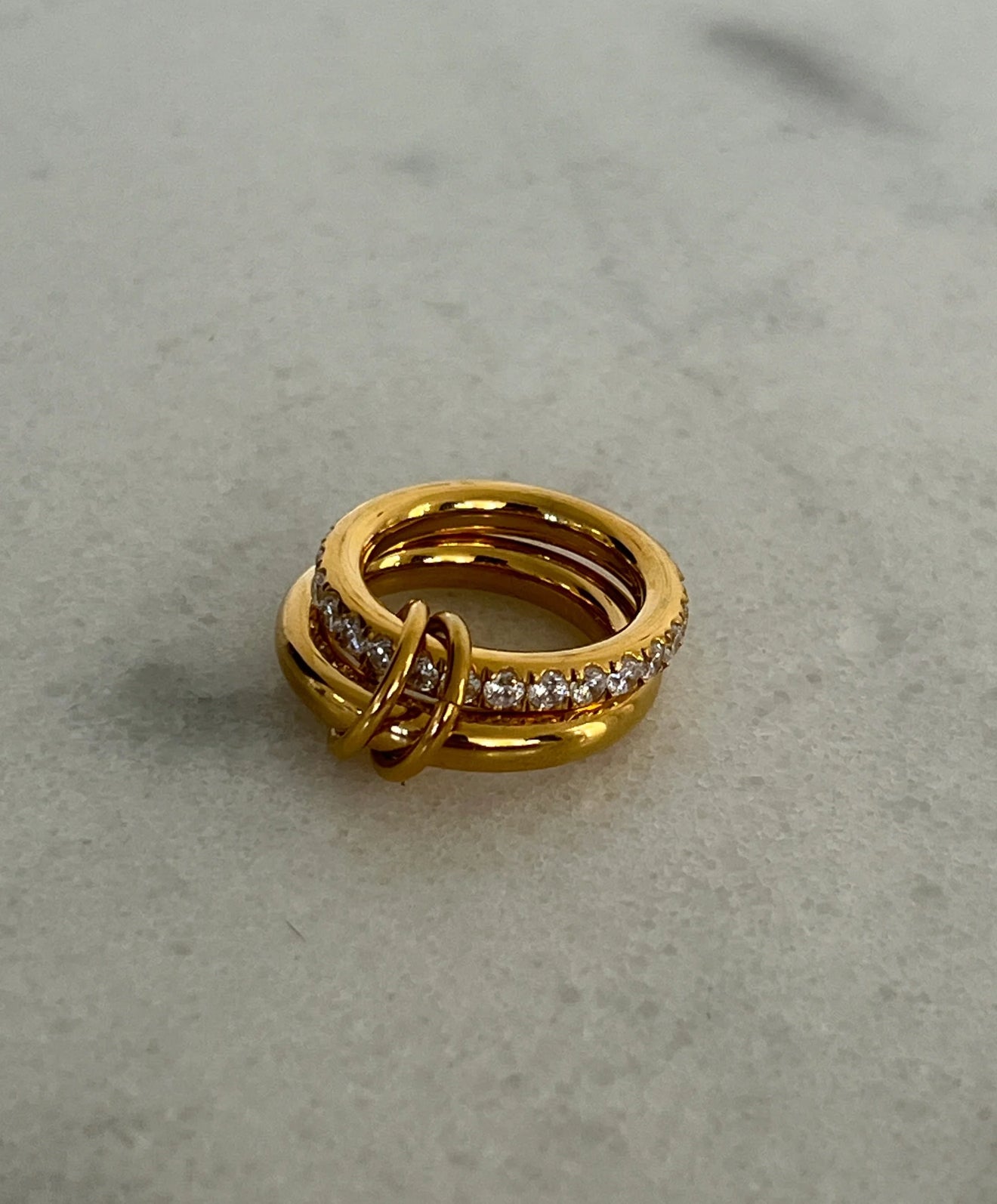 Grace ring Chansutt