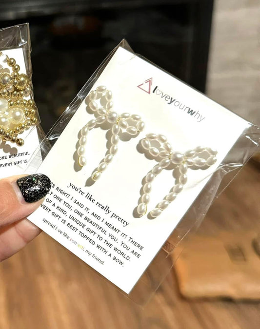 Pearl bow earrings