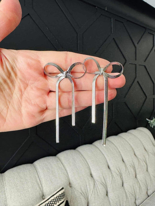 Bow earrings