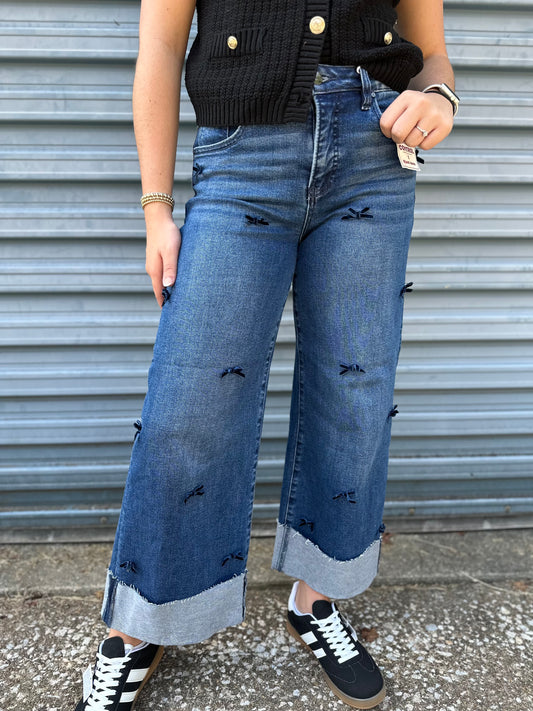 Pretty in bow jeans