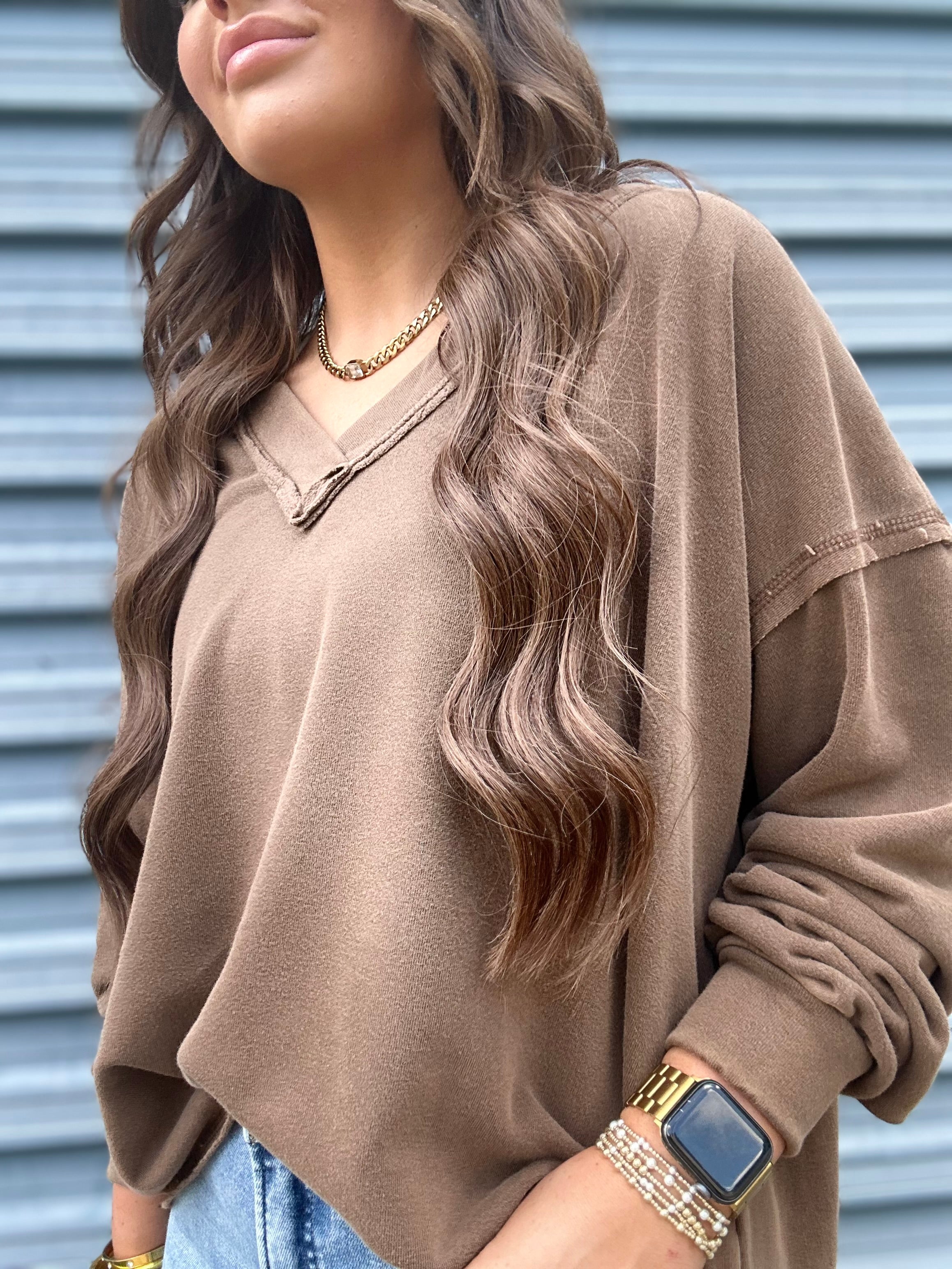 Relaxed V-Neck Pullovers