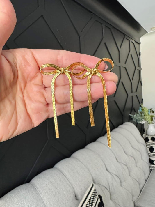 Bow earrings