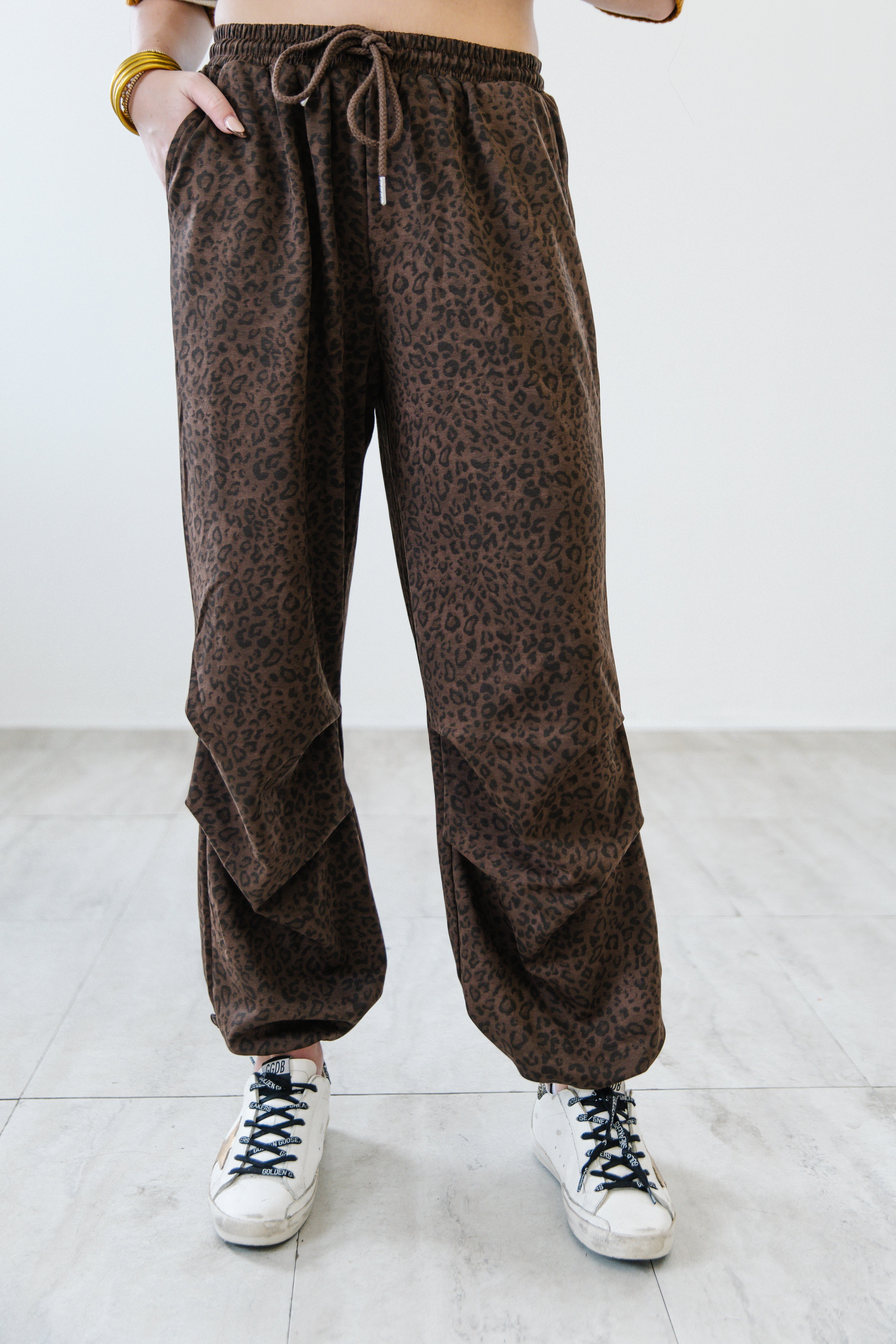 Ella Ease Barrel Joggers| Mocha