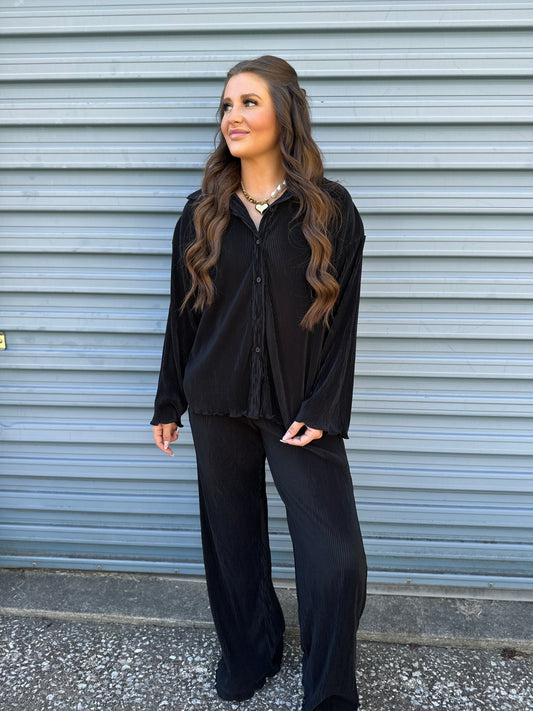 Onyx pleated set