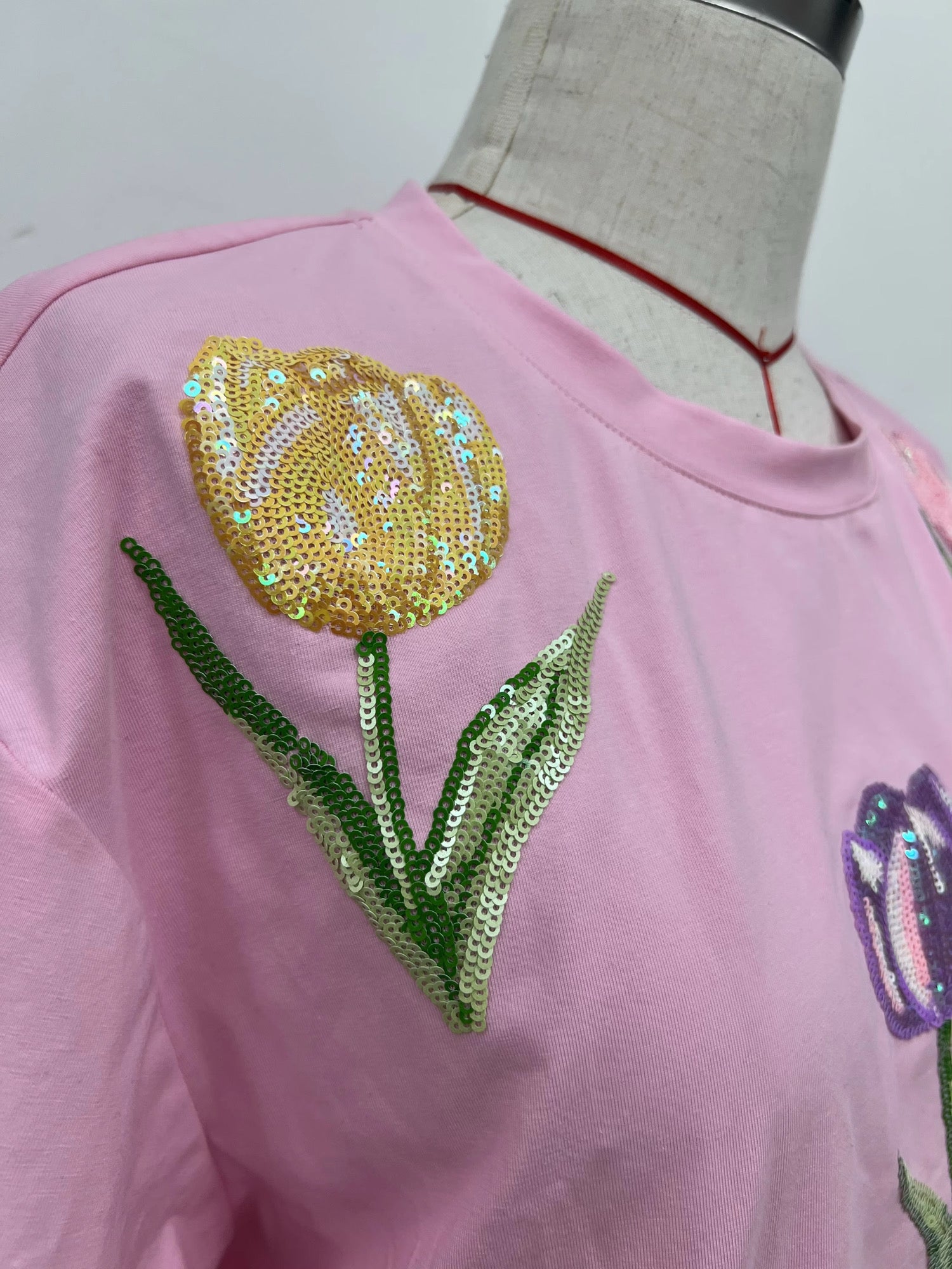 Spring tulips sequin tee